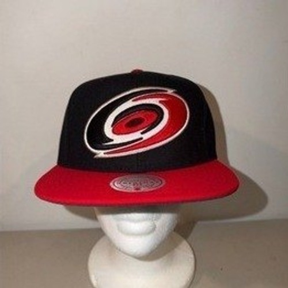 Carolina Hurricanes Mitchell & Ness Snapback (NWTS)